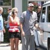 Britney Spears et son petit-ami David Lucado vont déjeuner au restaurant à Agoura Hills, le 11 août 2014. 