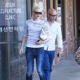 Gwen Stefani se rend dans un centre d'acupuncture avec son fils Apollo à Los Angeles, le 11 août 2014.