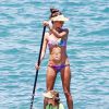 Alessandra Ambrosio et sa fille Anja font du paddle à Maui. Hawaï, le 15 août 2014.