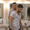 Aymeric se méfie de Vivian et Nathalie. Il se confie à Steph dans "Secret Story 8" sur TF1. Août 2014.