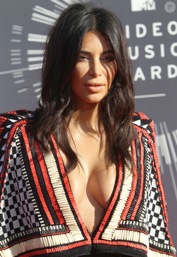 Kim Kardashian assiste aux MTV Video Music Awards 2014. Inglewood, le 24 août 2014.