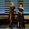 Andy Samberg et Lena Headey lors de la 66e cérémonie annuelle des Emmy Awards au Nokia Theatre à Los Angeles, le 25 août 2014.
