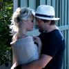 Pamela Anderson et Ricky Salomon à Malibu, le 17 juillet 2014