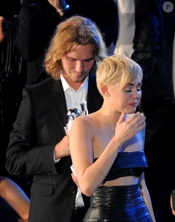 Miley Cyrus et son "ami" SDF, Jesse Helt, à l'occasion de la cérémonie des MTV Video Music Awards, le 24 août 2014.