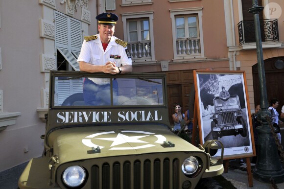 Le prince Albert II de Monaco a participé à la commémoration du 70e anniversaire de la Libération de Monaco le 3 septembre 2014, rencontrant sur la place du palais princier les protagonistes d'une reconstitution orchestrée par le Comité de Commémoration d'Epoque.