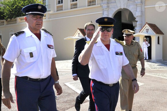 Le prince Albert de Monaco a participé à la commémoration du 70e anniversaire de la Libération de Monaco le 3 septembre 2014, rencontrant sur la place du palais princier les protagonistes d'une reconstitution orchestrée par le Comité de Commémoration d'Epoque.