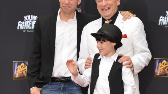 Mel Brooks: Une légende honorée avec son fils, son petit-fils et son 11e doigt !