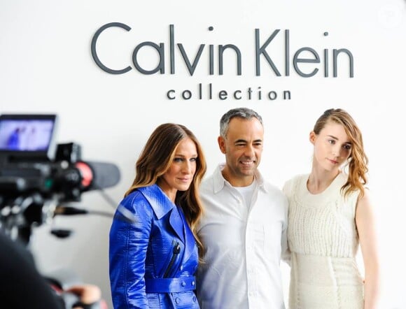 Sarah Jessica Parker, Francisco Costa et Rooney Mara lors du défilé Calvin Klein Collection printemps-été 2015. New York, le 11 septembre 2014.