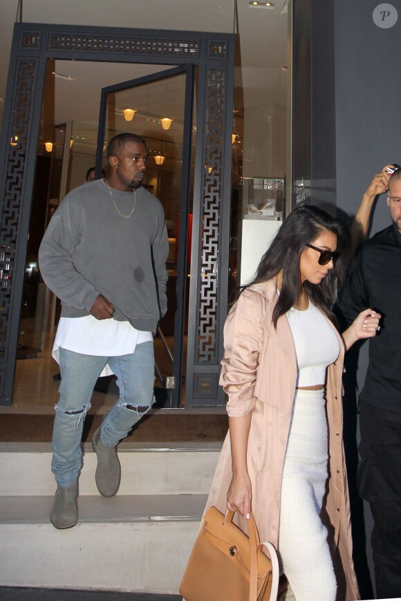 Kim Kardashian et son époux Kanye West font du shooping à Sydney, le 14 septembre 2014.