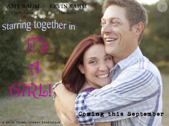 C'est avec cette photo que Kevin Rahm a annoncé la grossesse de sa femme Amy le 5 avril 2014. 