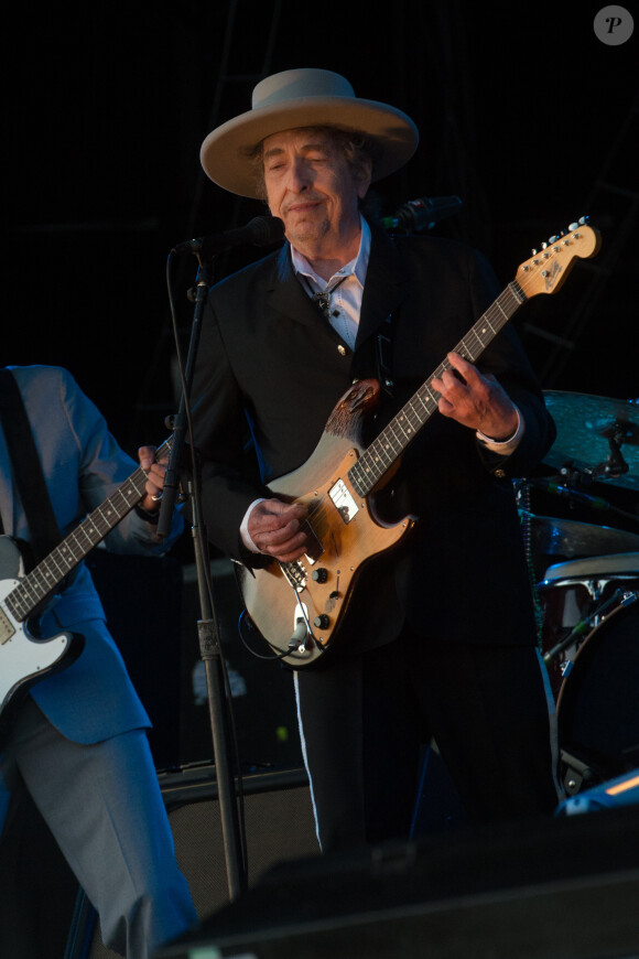 Bob Dylan en concert en Angleterre, le 30 juin 2012.