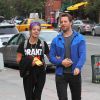 Lily Allen et un ami dans les rues de New York, le 21 septembre 2014.