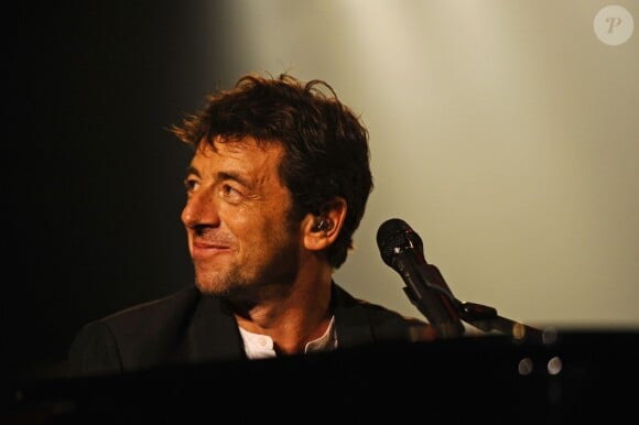 Patrick Bruel, ému derrière son piano, a triomphé lors de son concert au Royal Albert Hall à Londres, le 22 septembre 2014.