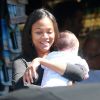 Zoe Saldana enceinte porte le bébé de sa soeur Mariel Saldana alors qu'elle fait du shopping à Los Feliz, le 23 septembre 2014.