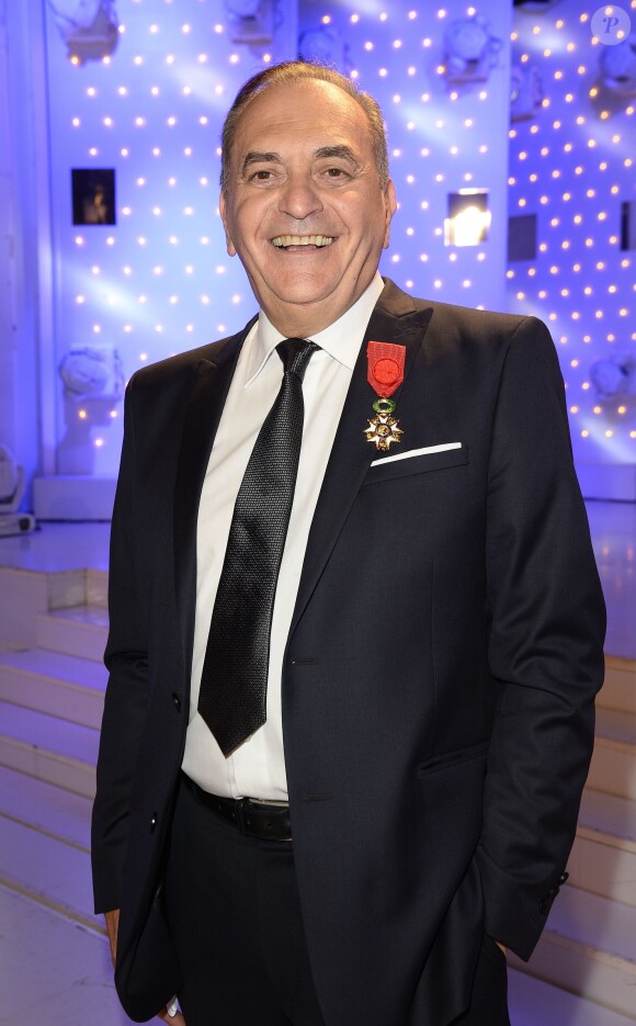 Jean Nainchrik - Michel Drucker a remis la Légion d'honneur à Jean Nainchrik au Pavillon Gabriel à Paris, le 28 septembre 2014.