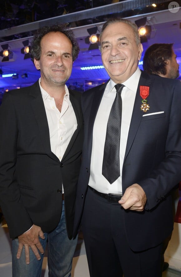 Lionel Abelanski et Jean Nainchrik - Michel Drucker a remis la Légion d'honneur à Jean Nainchrik au Pavillon Gabriel à Paris, le 28 septembre 2014.