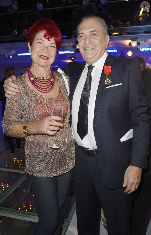 Pascale Breugnot et Jean Nainchrik - Michel Drucker a remis la Légion d'honneur à Jean Nainchrik au Pavillon Gabriel à Paris, le 28 septembre 2014.