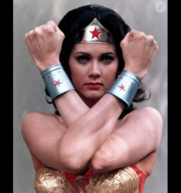 Lynda Carter est Wonder Woman en 1975.