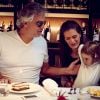 Exclusif - Andrea Bocelli fête son 56e anniversaire avec Veronica et leur fille Virginia à l'Hôtel O'Connell's à Melbourne, le 22 septembre. Le ténor italien est en Australie à l'occasion du lancement de ses vins sur le marché australien.