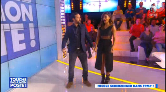 Cyril Hanouna reçoit le 6 octobre 2014 la chanteuse Nicole Scherzinger dans l'émission Touche pas à mon poste sur D8
