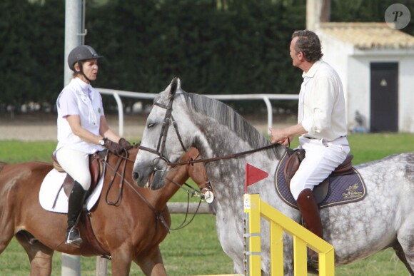 L'infante Elena d'Espagne était en compétition sur son cheval Quant lors du jumping II Ruta Via de la Plata au Club Royal La Pinède à Séville le 5 octobre 2014. 
