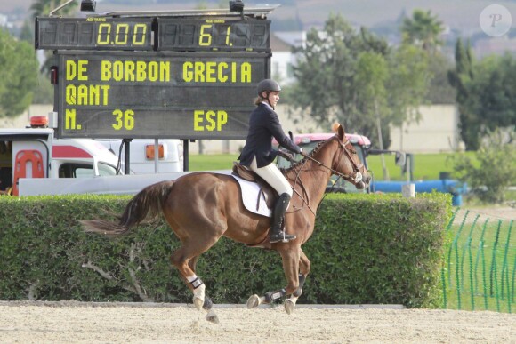L'infante Elena d'Espagne était en compétition sur son cheval Quant lors du jumping II Ruta Via de la Plata au Club Royal La Pinède à Séville le 4 octobre 2014. 