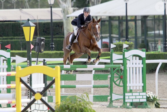 L'infante Elena d'Espagne était en compétition sur son cheval Quant lors du jumping II Ruta Via de la Plata au Club Royal La Pinède à Séville le 4 octobre 2014. 