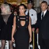 Kim Kardashian assiste au lancement de la ligne de maquillage de Charlotte Tilbury aux Etats-Unis. Le 9 octobre 2014 au centre commercial The Grove à Los Angeles.