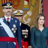 Le roi Felipe VI d'Espagne, entouré de sa femme la reine Letizia et de leurs filles Leonor, princesse des Asturies, et Sofia, présidait pour la première fois de son règne les célébrations de la Fête nationale espagnole, le 12 octobre 2014 à Madrid.