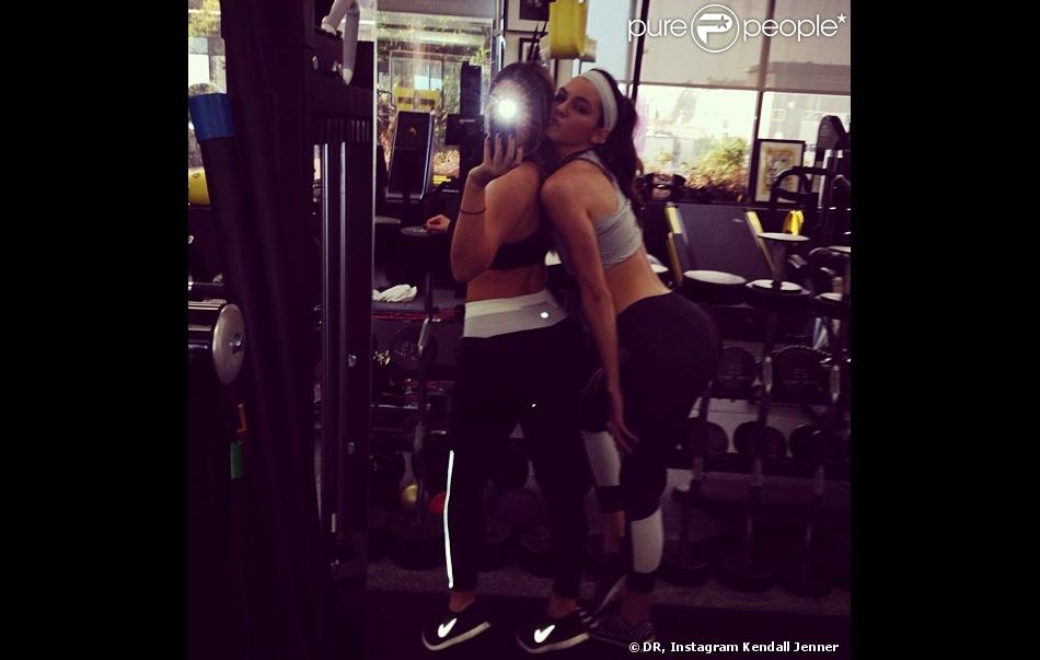 Le 10 janvier, Kendall Jenner a réalisé un photobomb sur un selfie de Kim Kardashian.