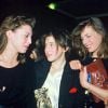 Serge Gainsbourg, Jane Birkin et Kate Barry félicitant Charlotte Gainsbourg aux César en 1986