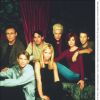 Nicholas Brendon et ses partenaires de Buffy contre les vampires, en 2000. L'acteur a été arrêté le 18 octobre 2014 en état d'ébriété suite à un incident dans un hôtel.