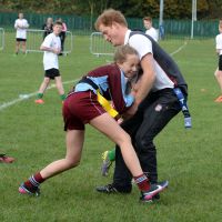 Prince Harry, coach de rugby : Plaquages et mêlées, il transmet sa passion