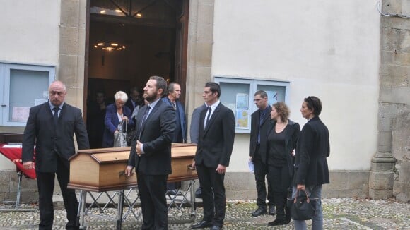 Obsèques de Marc Galabru : Le chagrin de son frère Michel, soutenu par son fils