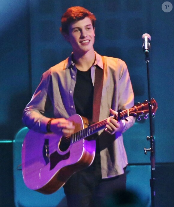 Shawn Mendes lors de la soirée "We Day" à Vancouver, le 22 octobre 2014. 