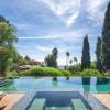 Sheryl Crow vend un lot de trois maisons à Los Angeles pour 12,5 millions de dollars.