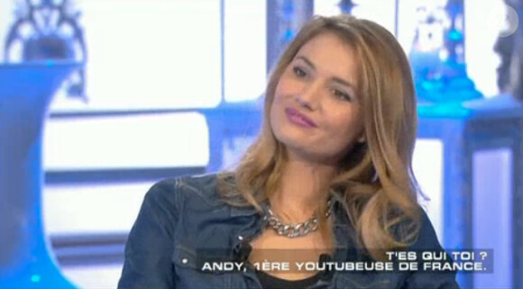 Nadège Dabrowski, alias Andy, dans Salut les Terriens ! sur Canal+, le samedi 25 octobre 2014.