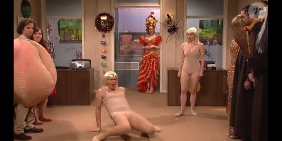 Jim Carrey parodie Chandelier de Sia au Saturday Night Live. (capture d'écran)
