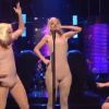Jim Carrey parodie Chandelier de Sia avec Iggy Azalea et Kate McKinnon au Saturday Night Live. (capture d'écran)