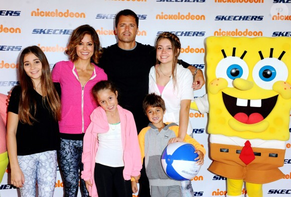 Brooke Burke and her family attending the 2014 Skechers Pier to Pier Friendship Walk in Manhattan Beach, Los Angeles, CA, USA on October 26, 2014. Photo by Vince Flores/Startraks/ABACAPRESS.COM27/10/2014 - Los Angeles