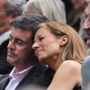 Le Premier ministre Manuel Valls et sa femme Anne Gravoin à la finale de l'Open Masters 1000 de Tennis Paris-Bercy entre Novak Djokovic et Milos Raonic à Paris le 2 novembre 2014. 