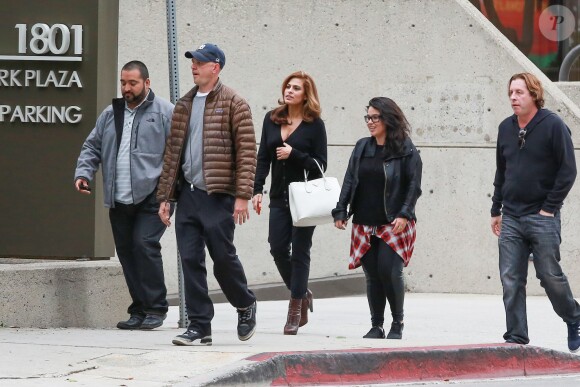 Eva Mendes, le 2 novembre 2014 sur le tournage d'une publicité à Los Angeles, dévoile sa silhouette six semaines après avoir accouché : elle est au top !