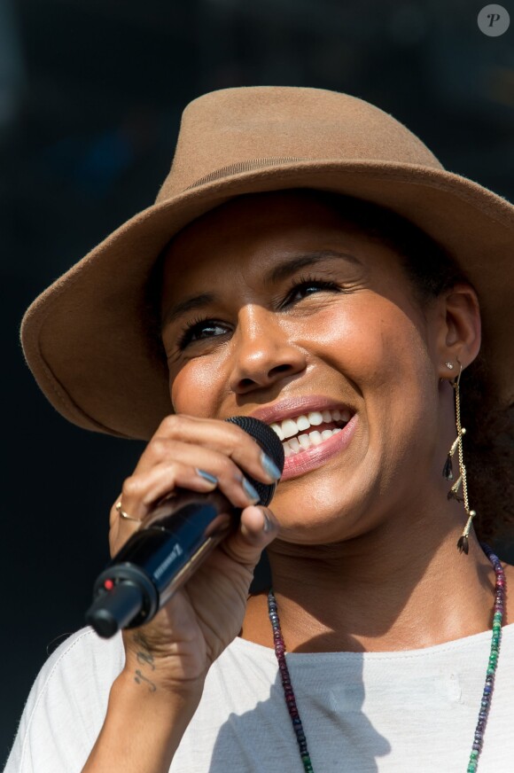 Ayo - Concert à la Fête de l'Humanité à La Courneuve, le 13 septembre 2014.