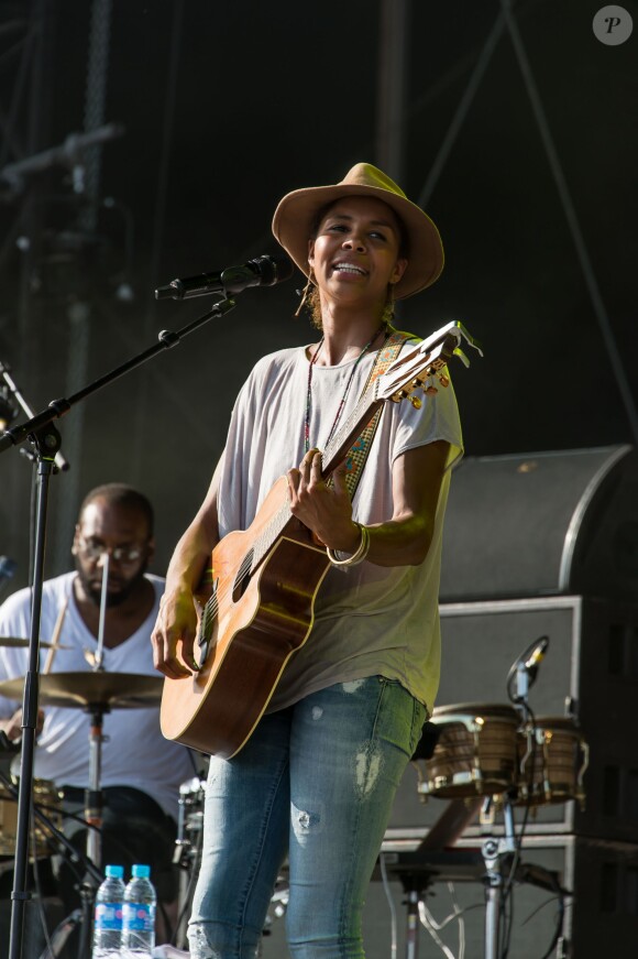 Ayo - Concert à la Fête de l'Humanité à La Courneuve, le 13 septembre 2014.