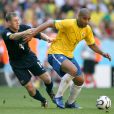  Adriano lors de la Coupe du monde 2006, entre la France et l'Australie, &agrave; l'Allianz-Arena de Munich, le 18 juin 2006 
