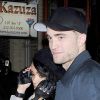 Robert Pattinson et sa girlfriend Tahliah Barnett quitte le Warsaw à Green Point Brooklyn, New York, le 10 novembre 2014.
 