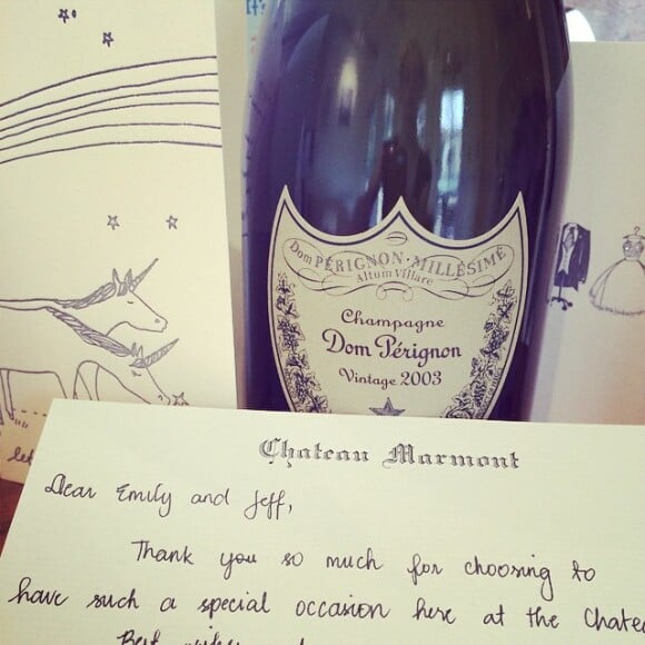 Un champagne de grand millésime, cadeau du Chateau Marmont pour fêter le mariage de Jeff Goldblum et d'Emilie Livingston. Photo postée le mardi 11 novembre 2014.