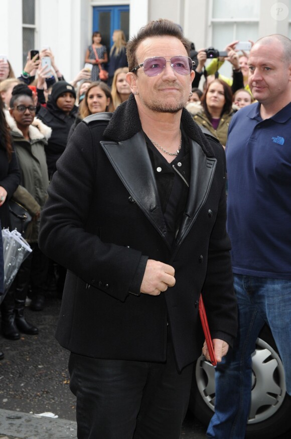 Bono - Arrivée des people à l'enregistrement "Band Air 30" pour venir en aide des victimes du virus Ebola, à Londres, le 15 novembre 2014.