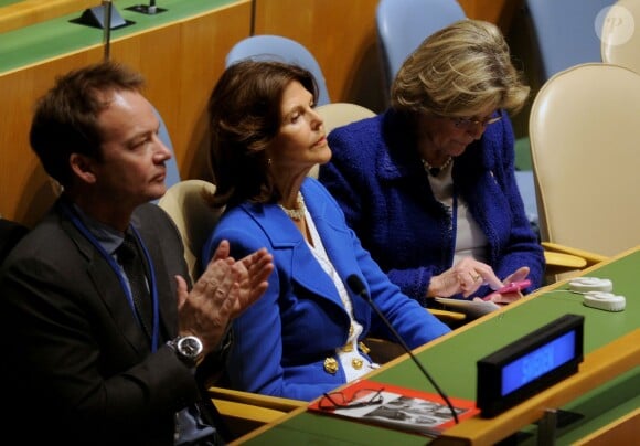 La reine Silvia de Suède au siège de l'ONU à New York le 21 novembre 2014 dans le cadre du 25e anniversaire de la Convention des droits de l'enfant.