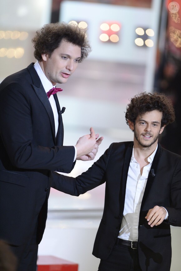 Eric Antoine et Michaël Gregorio dans Vivement Dimanche, émission enregistrée le 19 novembre 2014 et diffusée le 23.